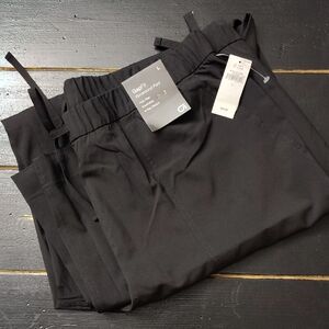GAPFIT WOMEN'S "RUNAROUND PANT"